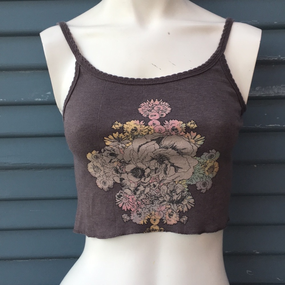 BDG- floral crop top size small - Picture 2 of 5